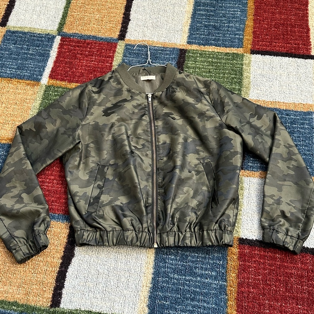 Women’s sheen Camouflage Jacket bomber style